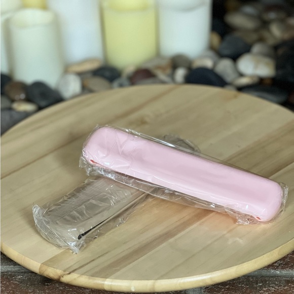 Other - Silicone Makeup Brush Holders